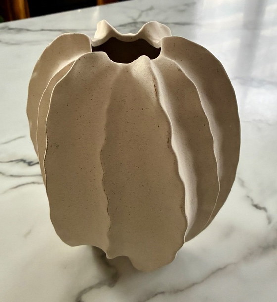 Organic Shape Vase – Ceramic (photo 2 of 7)