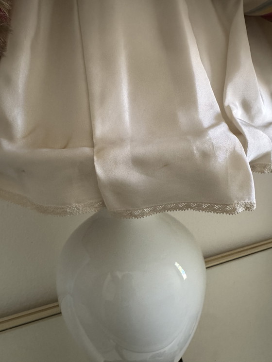 Image 1 of Große Lampe aus Porzellan und Seidentaft