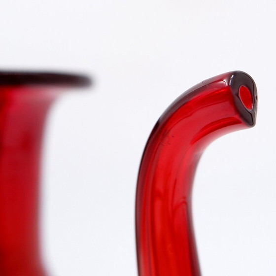 Image 1 of Caraffa vintage in vetro soffiato rosso "Anneau"