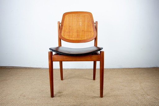 Serie van 6 Deense stoelen in teak, riet en leer, model FD 187 van Arne Vodder voor France & Son 1956.