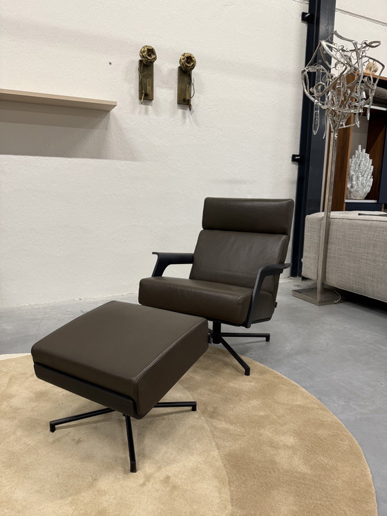 Image 1 of Harvink The Cape Fauteuil pivotant avec pouf Cuir de luxe