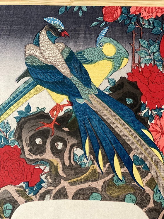 Image 1 of Estampe japonaise authentique sur bois - Oiseaux et fleurs - Éventail - Regravée dans les années 1920