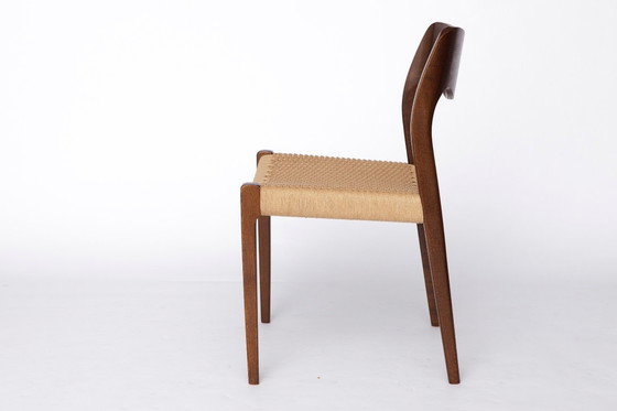 Image 1 of 1 van 4 Vintage Niels Otto Møller stoel, model 71, donker eikenhout, Deens koord, midden 20e eeuw