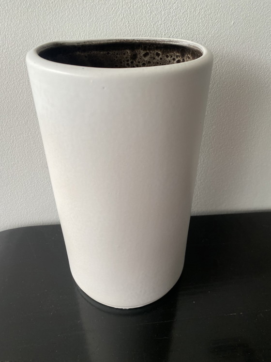 Large Vintage Numbered Vase, Pale Green and White – Ceramic (photo 14 of 14)
