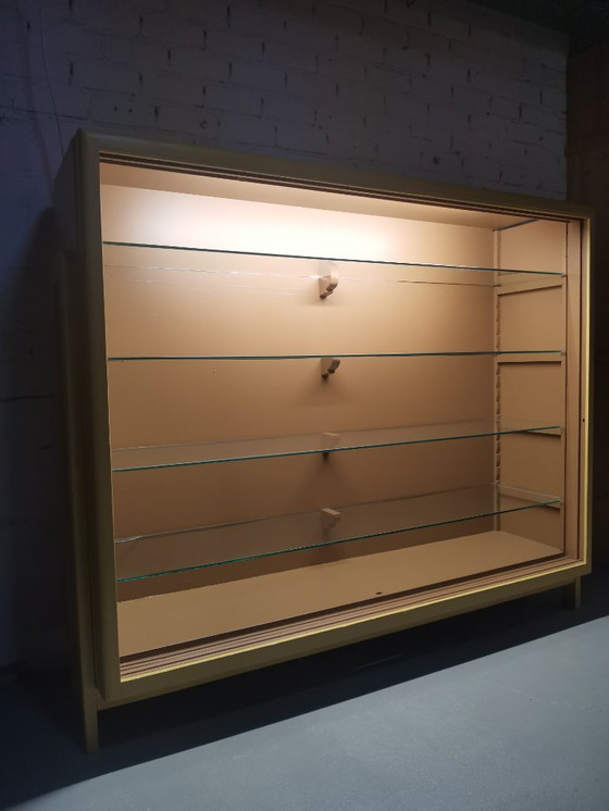 Image 1 of Display cabinet