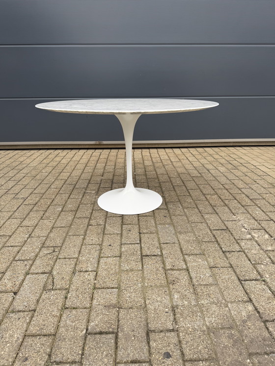 Image 1 of Original marble round Knoll Tulip dining table (120cm)