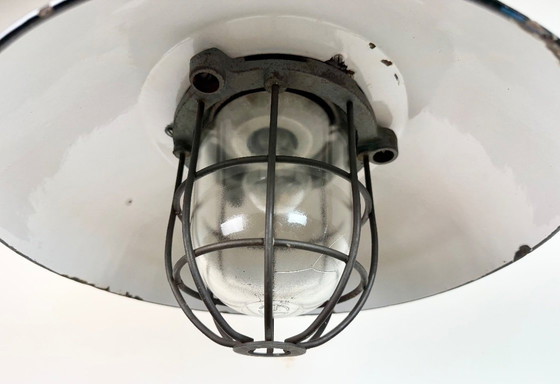 Image 1 of Industriële kooilamp van zwart emaille en gietijzer, jaren 60