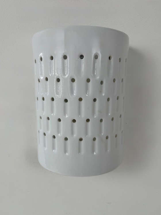 Image 1 of Een paar vintage witte porseleinen wandlampen, Frankrijk, 1980