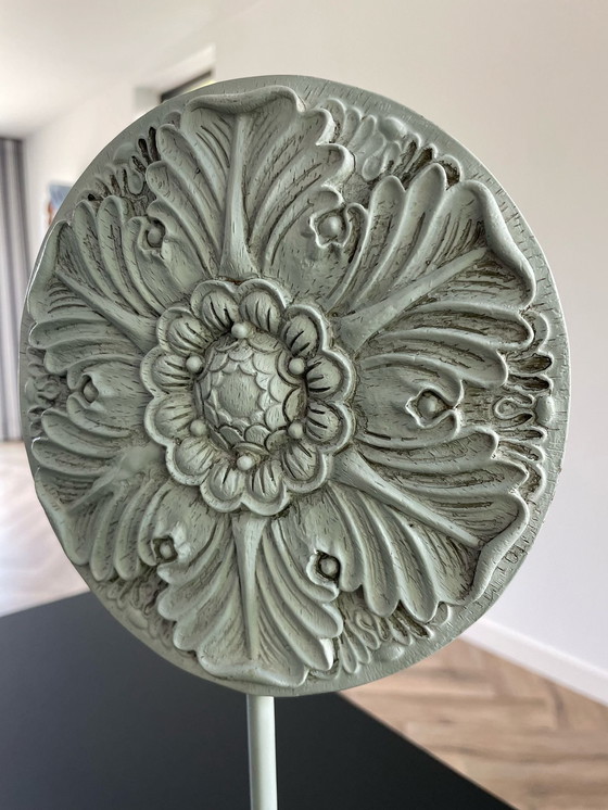 Image 1 of Rosette de feuilles d'acanthe en plâtre, 36 cm de haut