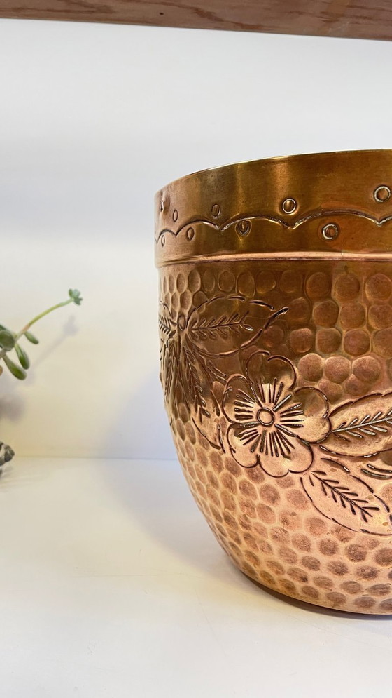 Image 1 of Großer antiker Blumentopf