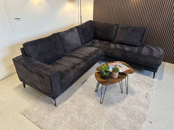 Image 1 of Divano angolare in velluto nero 250x210 cm