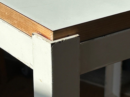 Tafel, ontworpen door Otl Aicher.