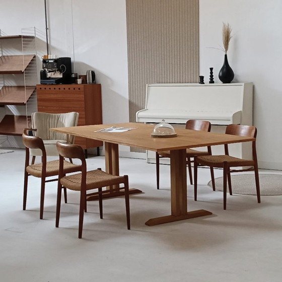 Image 1 of Mesa de comedor Tjalfe