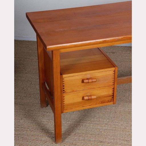 Bureau vintage en pin date des années 1980
