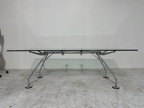 Tecno Nomos — design Sir Norman Foster, 1986 – Dining tables, Glass, Metal (photo 4 of 11)