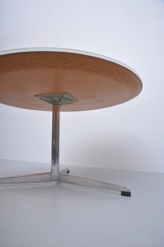 Image 1 of Arne Jacobsen Coffee Table Rund Aluminium Fritz Hansen 1950