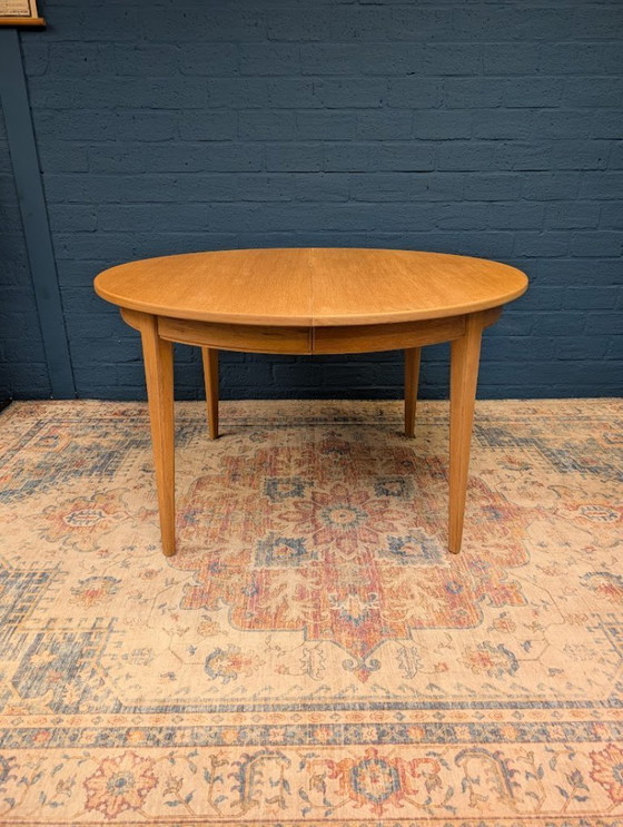 Image 1 of Vintage eiken ronde eettafel, model 55 van Omann Jun, jaren 60