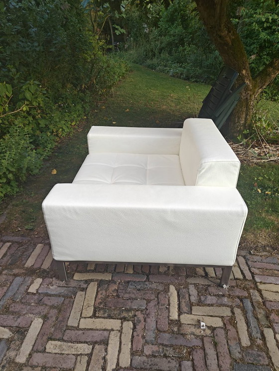 Image 1 of Zanotta Love Chair - Design italien emblématique