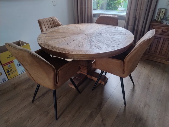 Round Dining Table 135 Cm – Wood (photo 4 of 5)