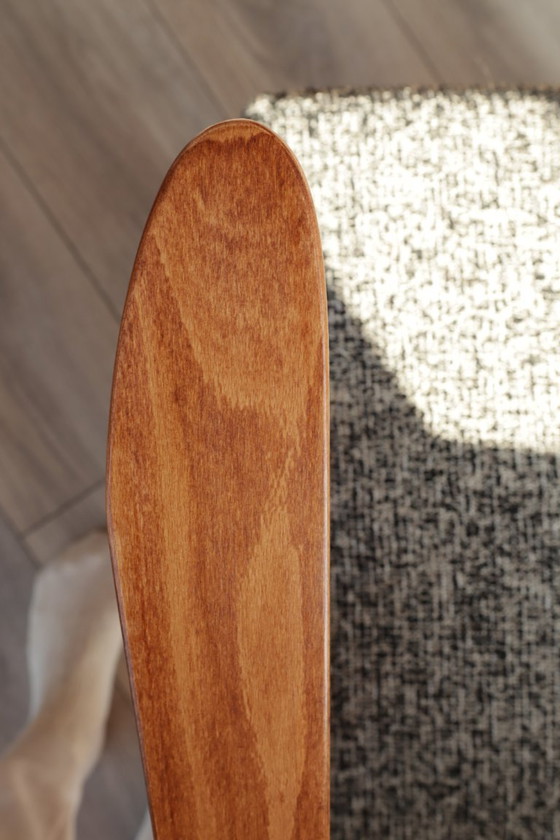 Image 1 of Loungestoel zwart granola mid-century modern design