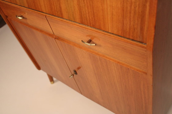 Image 1 of Stijlvolle mid-century vintage secretaire uit de jaren 60. 