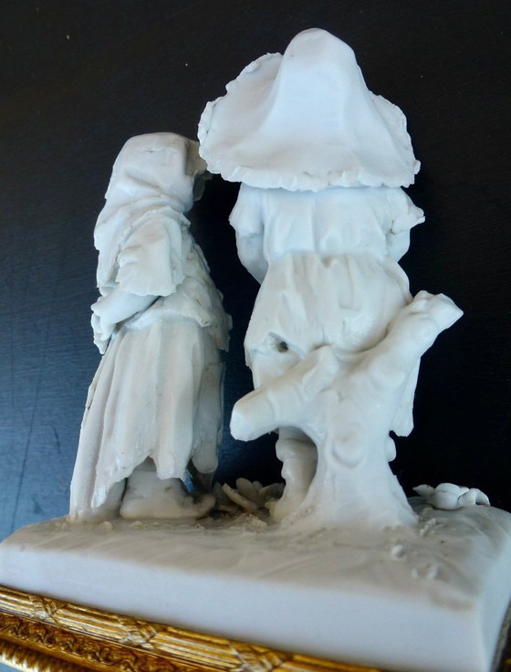 Image 1 of Luxury sponge porcelain figurine with gold leaf finish.