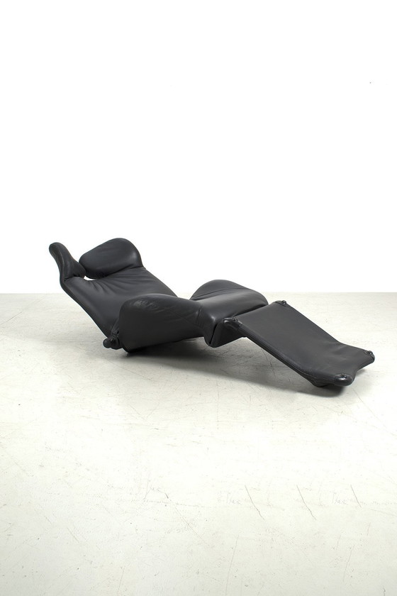 Image 1 of Sillón Cassina Wink en piel negra diseño Toshiyuki Kita