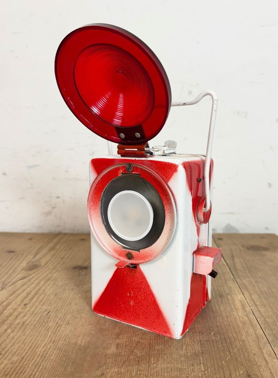Image 1 of Lanterna ferroviaria rossa industriale d'epoca, anni '80