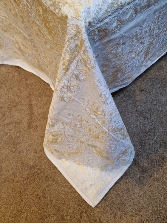 Image 1 of Nappe avec 8 serviettes (brodées à la main)