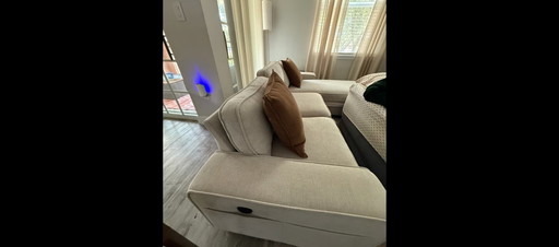 canapé avec chaise, rangement