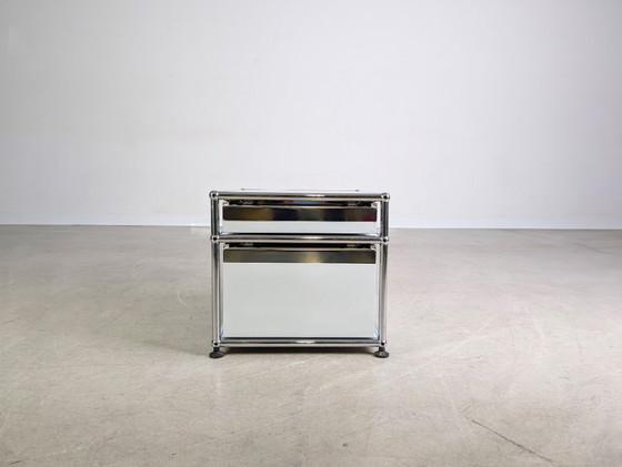 Image 1 of Conteneur de bureau USM Haller, armoire de bureau design blanche, petit modèle Fritz