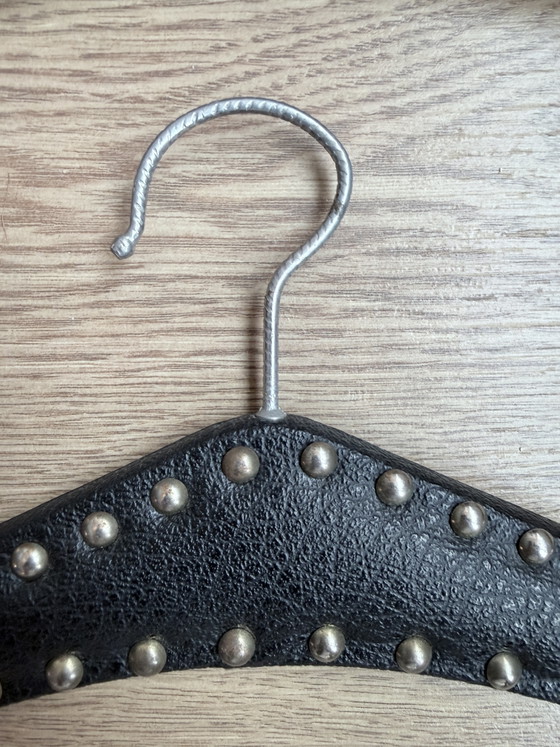 Image 1 of cintres vintage