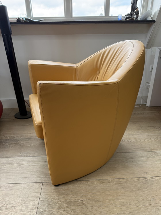 Image 1 of Poltrona Leolux Carabita con poggiapiedi in pelle