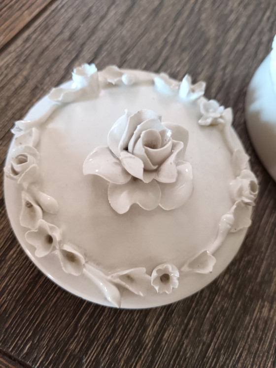 Image 1 of Boîte en porcelaine de style Capodimonte des années 1950 et 1960