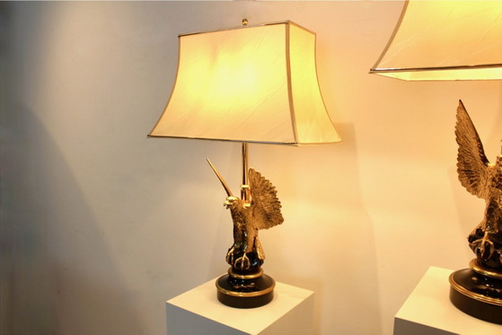 Coppia di Grandi Lampade da Tavolo Scultura Aquila in Ottone Belga per DeKnudt, Seta, Mid Century Modern (foto 7 di 16)