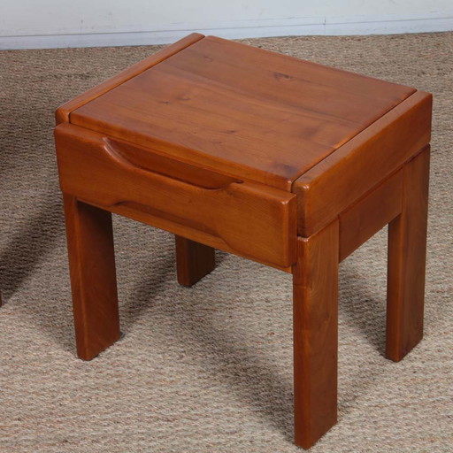 Paire de tables de chevet en orme pour Maison Regain, 1970