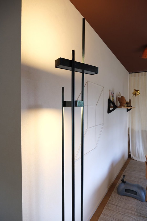 Schwarze Sofisticato von Koen Van Giujze – Serax, Stehleuchten, Eisen (photo 4 of 5)