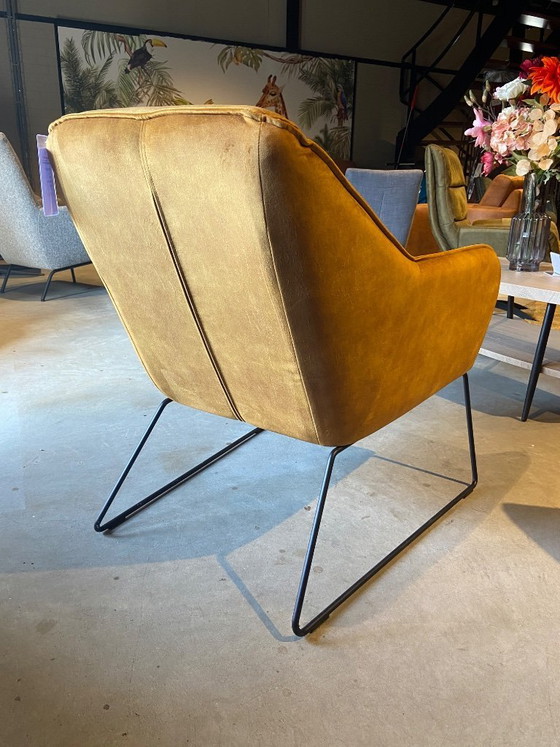 Image 1 of Yuni Armchair