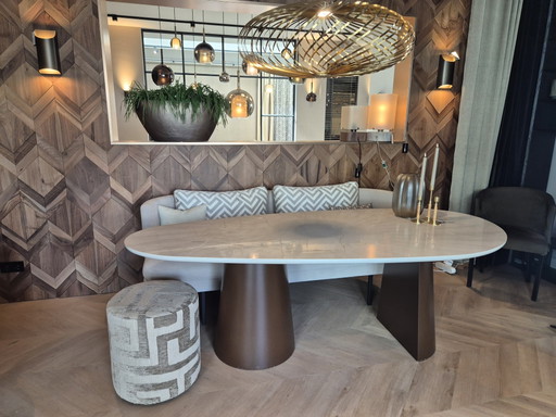 Organic dining table Split Metaform with ceramic top – eettafels, Metal, Modern (photo 2 of 6)