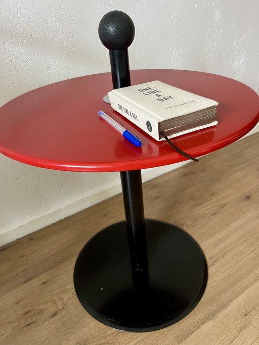 IKEA bijzettafel VI Memphis, vintage jaren 90, rood – Metal (photo 2 of 5)