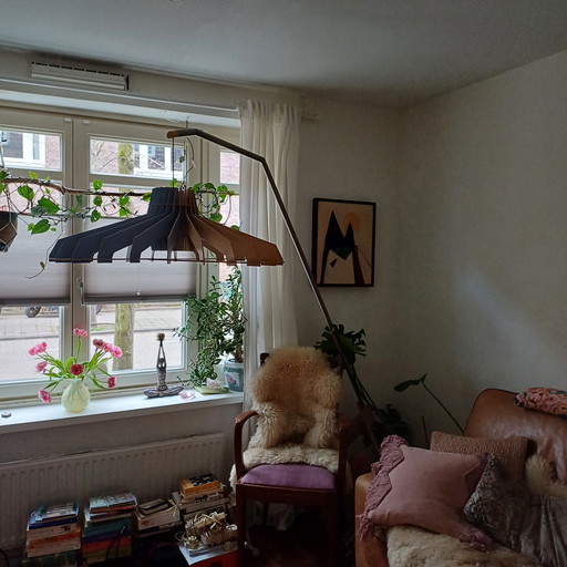 Lampe sur pied design de Tjalle et Jasper