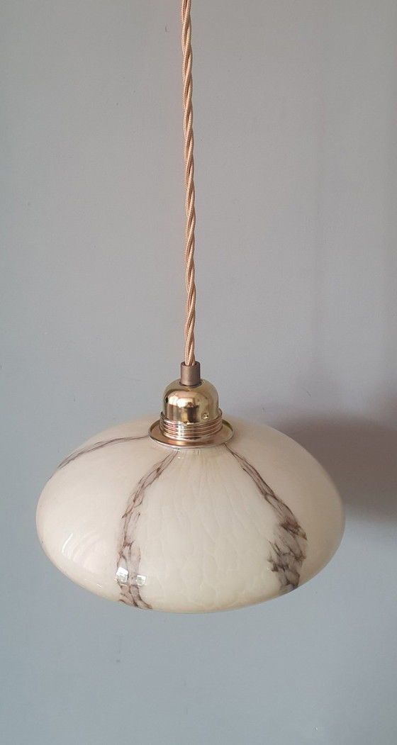 Image 1 of Lampada a sospensione vintage in vetro opalino effetto marmo, in stile Art Déco.