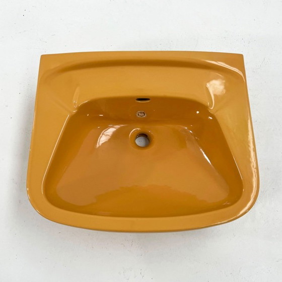 Image 1 of Vintage mosterdkleurige wastafel (L) van Keramag Keravit, jaren 80