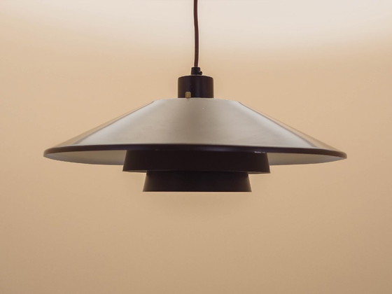 Lampada a sospensione danese con paralume a strati, finitura in metallo marrone, anni '60 (photo 2 of 11)