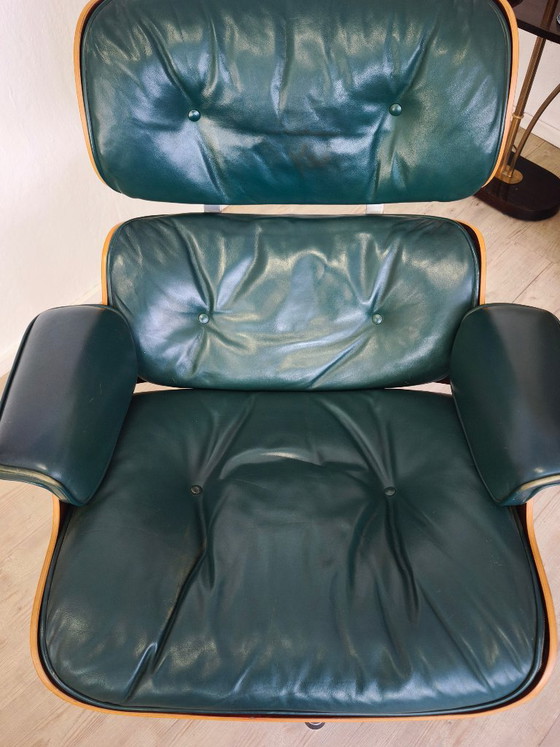 Poltrone Eames Lounge originali Herman Miller con pouf. In pelle verde avocado – Legno (photo 12 of 12)