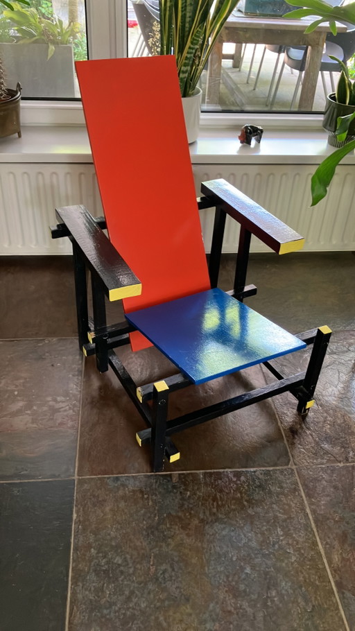 Replica rietveld stoel.
