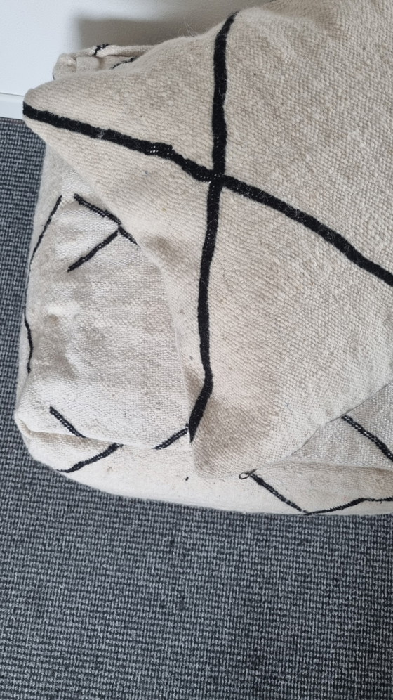 Vintage Berber Poef – Hockers en poefs, Wool (photo 8 of 8)