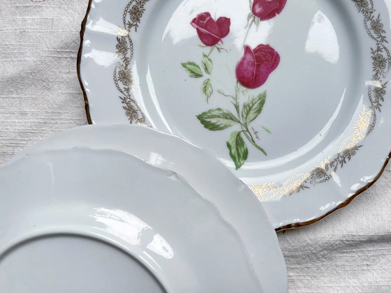 6 Vintage White Gilded Porcelain Plates + 6 Mismatched Floral Small Plates – Crockery (photo 12 of 17)