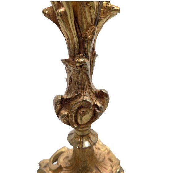 Image 1 of Lámpara de mesa dorada de estilo rococó