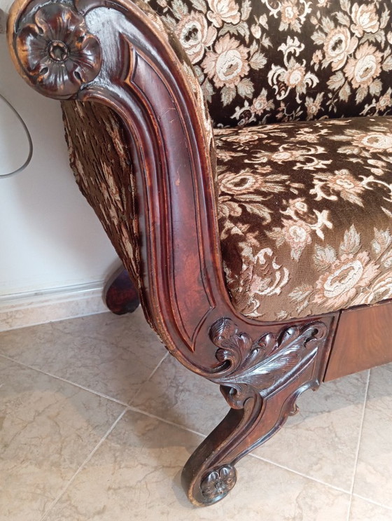 Antique 19th-Century Elizabethan Mahogany Sofa (1.85 M) - Hand-Carved Wood & Mint Condition – Textile (photo 4 of 5)